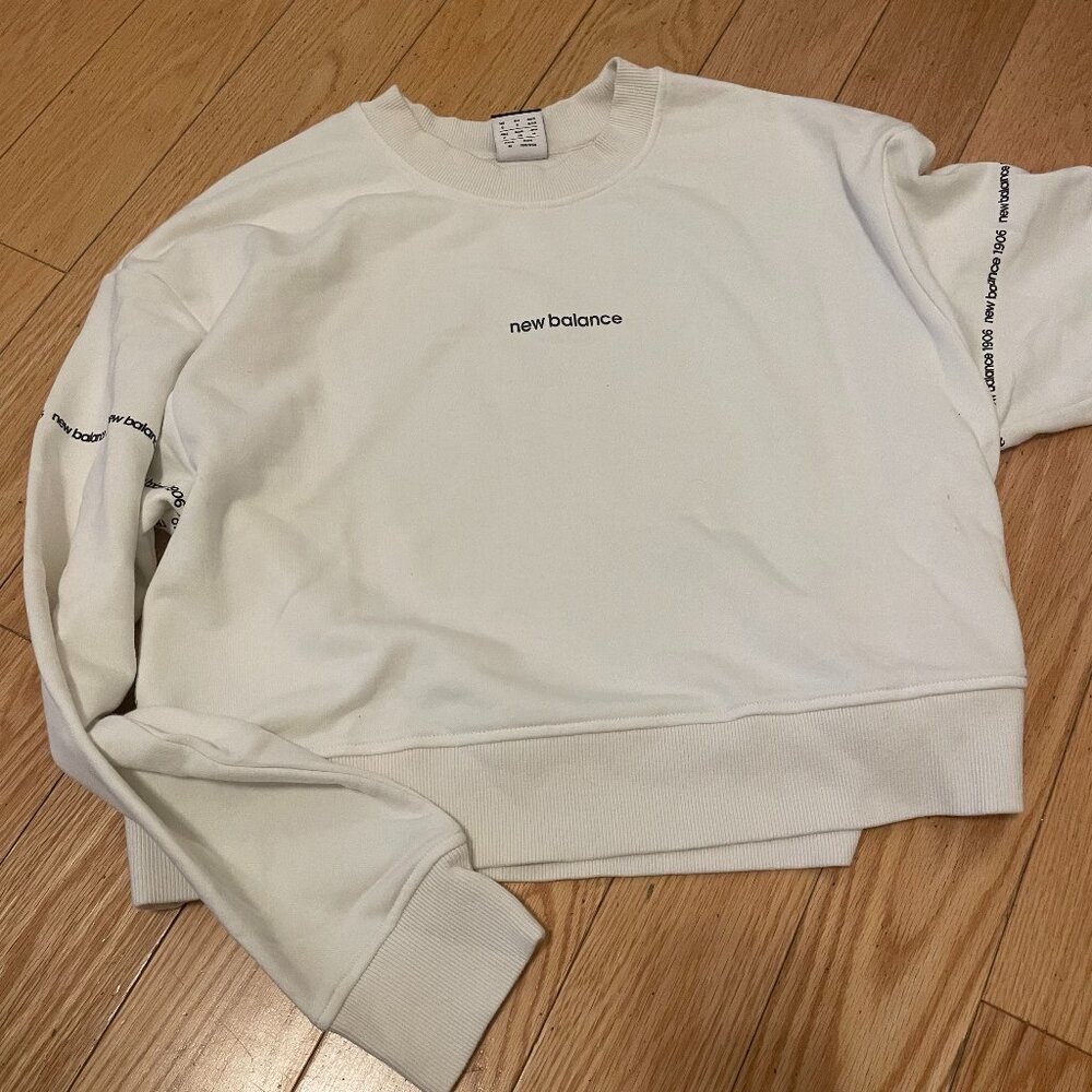 new balance lifestyle crew neck